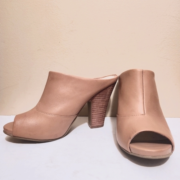 SEYCHELLES PROPAGANDA TAN NUDE MULES - Picture 10 of 10